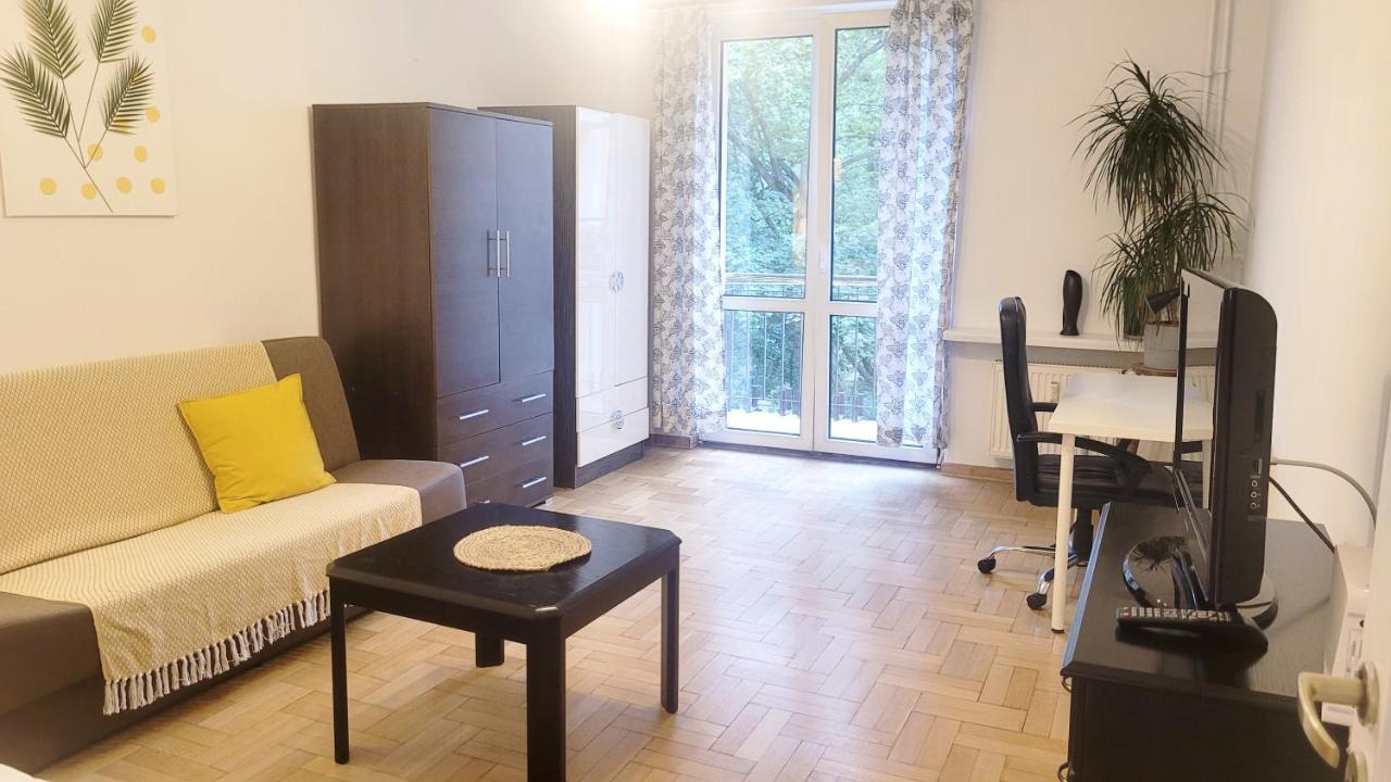 Happy Life - Apartment Next To Metro Station Varşovia Exterior foto